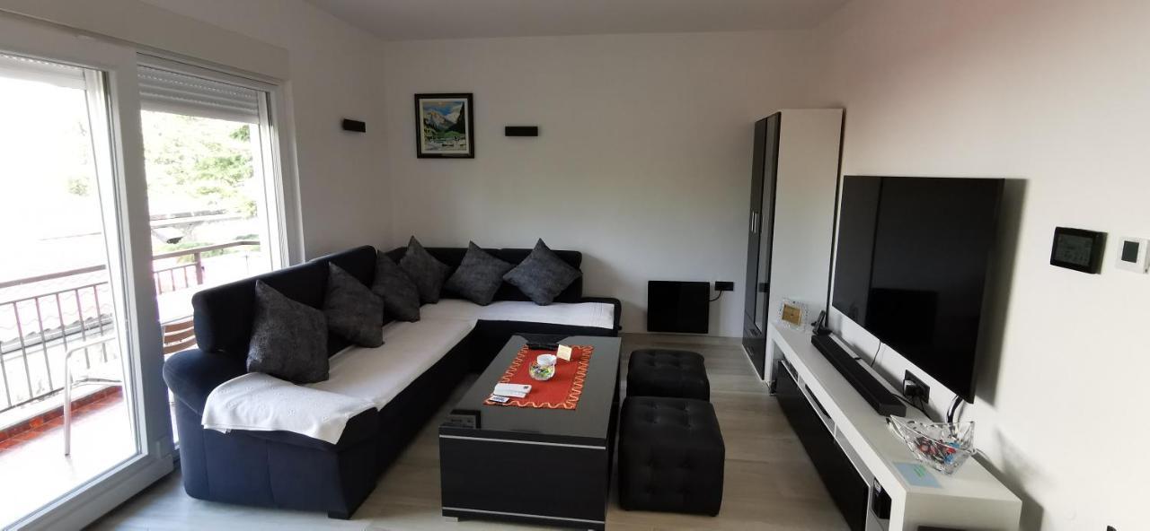 Apartman Perunika Selce Exterior photo