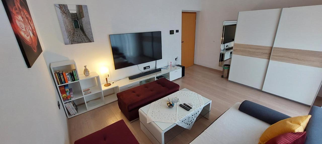 Apartman Perunika Selce Exterior photo